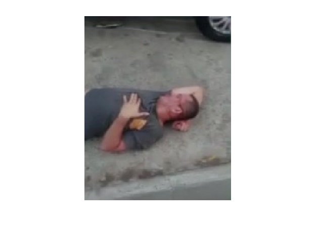 Tarado se esfrega em mulher em farmácia e apanha veja o vídeo