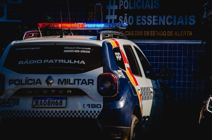 Durante relação sexual, homem dá soco em mulher que se defende com faca