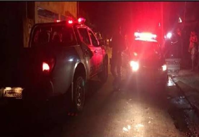 Adolescente com síndrome de down pega espingarda e atira na cabeça de amigo