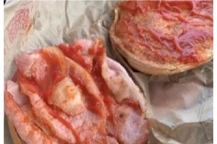 Homem encontra mamilo dentro de sanduíche de famosa rede de fast food