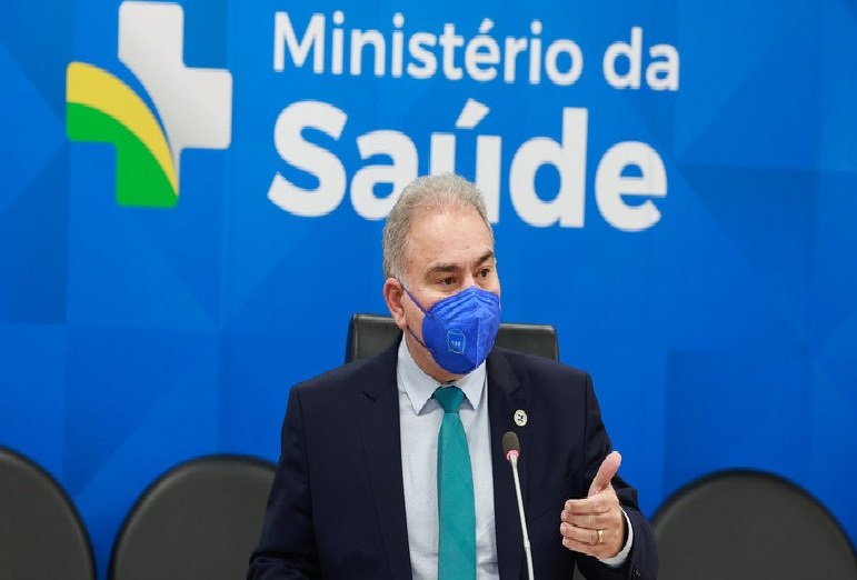Queiroga confirma suspensão de vacina contra a Covid-19 para adolescentes