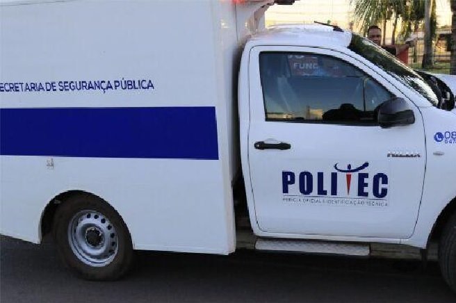 Corpo de mulher é encontrado dentro de casa