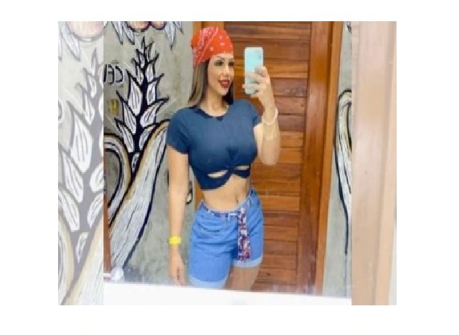 Ex de cantor desabafa após ter foto fazendo sexo oral com jogador vazada