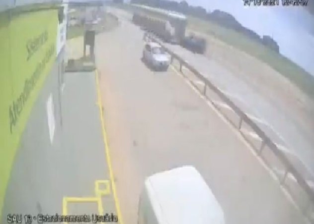 Câmera mostra acidente de vereador que teria colidido propositalmente em carreta e morrido em MT