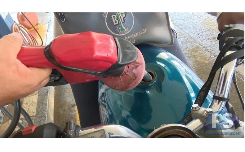 Federação teme falta de combustíveis no país após Petrobrás comunicar demanda atípica