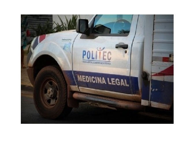 Mulher vomita muito sangue, não resiste e morre em casa