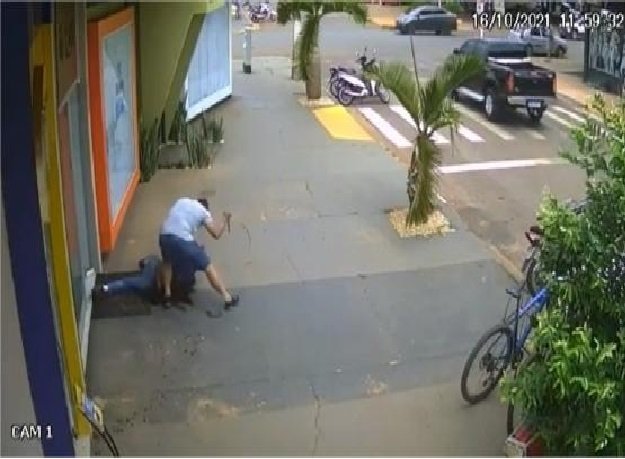 Ela vai pensar duas vezes em trair alguém , diz homem que matou amante da esposa com facadas a sangue frio