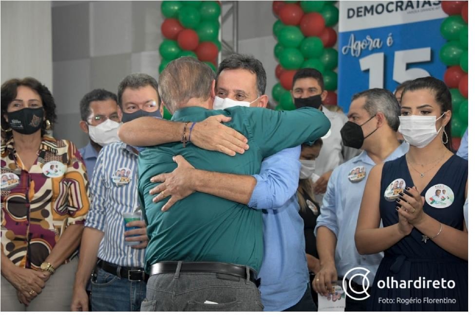 Com adesão de Bolsonaro ao PL, Leitão pode recuar de candidatura para apoiar chapa de WF ao governo com Medeiros ao Senado