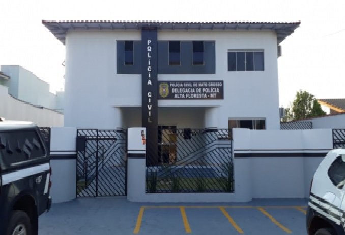 Polícia Civil encontra televisor enterrado e mulher é presa