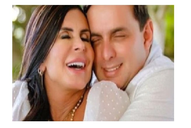 Gretchen oficializa união no civil com o 18º marido