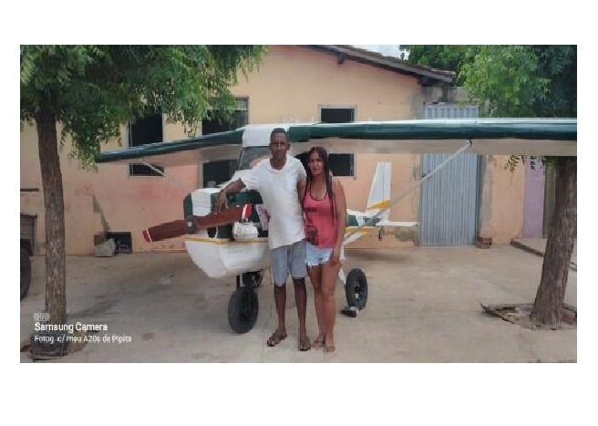Borracheiro constrói aeronave com motor de Fusca