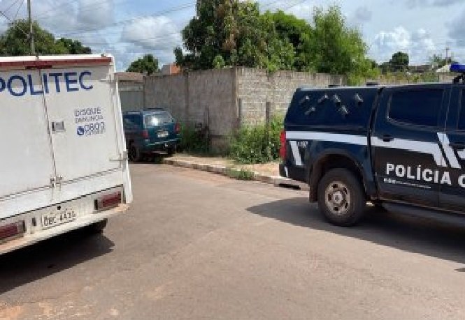 Mãe encontra adolescente morto ao acordar