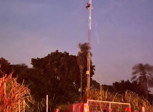 Jovem sobe em torre de telefonia para tirar a própria vida e é salvo pela PM em MT
