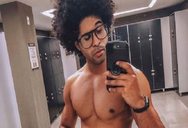 Luciano Estevan fala de beijo grego e revela tamanho de dote