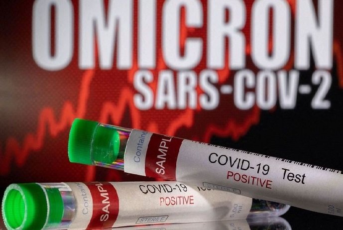 Pfizer diz que testou com sucesso tratamento oral contra Ômicron