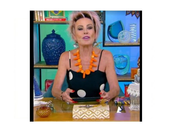 Ana Maria Braga ostenta colar de cenoura no Mais Você