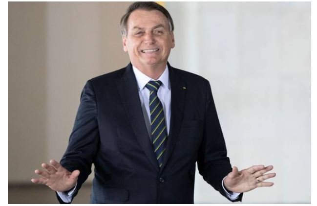 Bolsonaro diz que vetará aumento de pena para injúria na internet