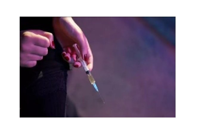 Ataques misteriosos com seringas assustam jovens na França