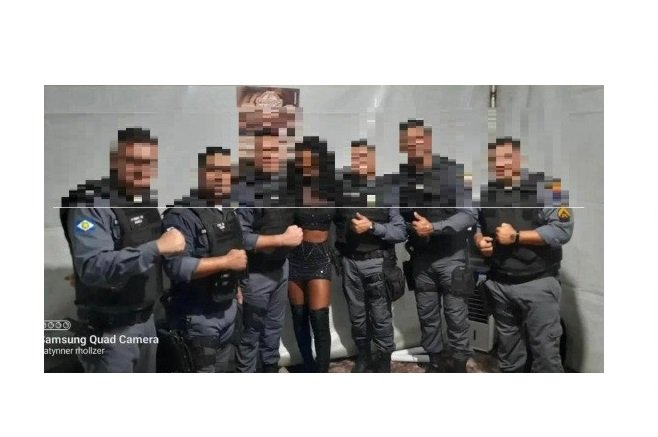 Garotas dão detalhes de noite 'animada' com militares da banda da PM; veja vídeo