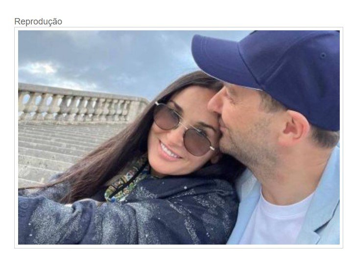 Demi Moore assume namoro com chef suíço com foto romântica