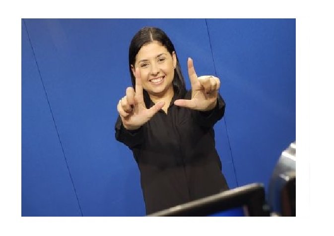 Filha de pais surdos, ela se realiza como interprete de Libras