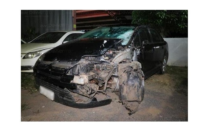 Motociclista morre e garupa fica gravemente ferido após bater de frente com carro