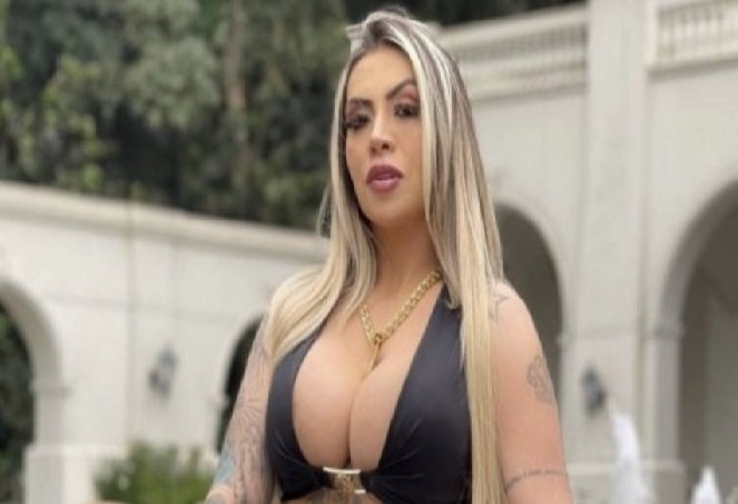 Pré-candidata promete cirurgia gratuita de aumento da genitália