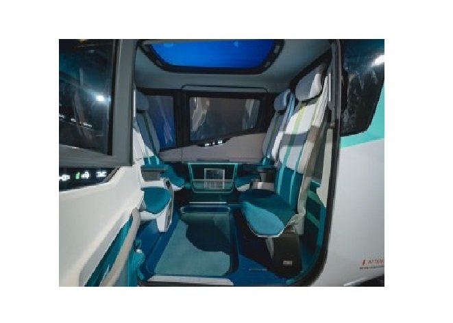 Eve, da Embraer, mostra cabine de ‘carro voador’ previsto para 2026