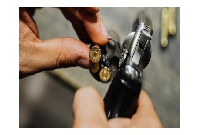 Traficante do Comando Vermelho leva dois tiros enquanto soltava pipa em rua de MT