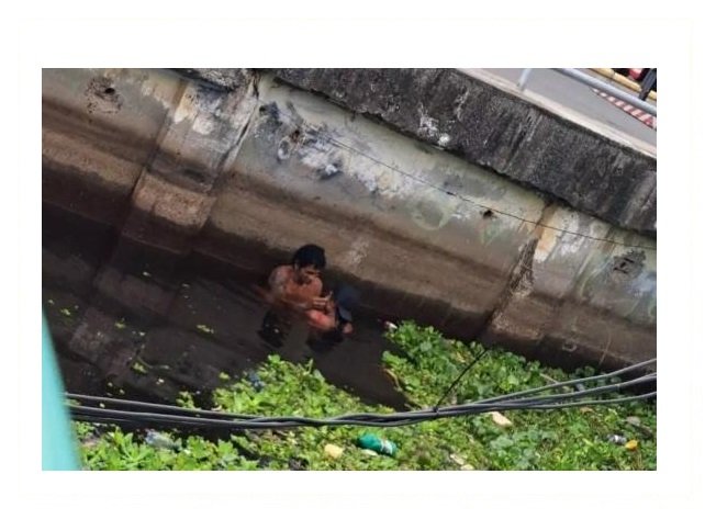 Casal é flagrado em ‘clima de romance’ em esgoto