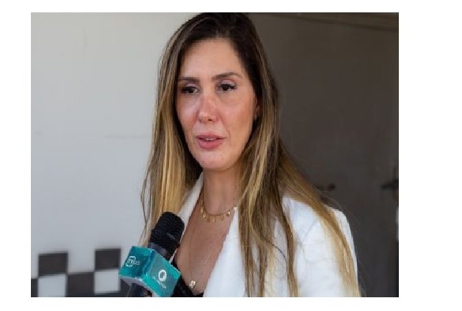 Empresa indenizará passageira por remarcar voo sem avisá-la