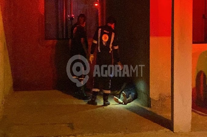 Homem é executado com cerca de 15 tiros após ser abordado no meio da rua