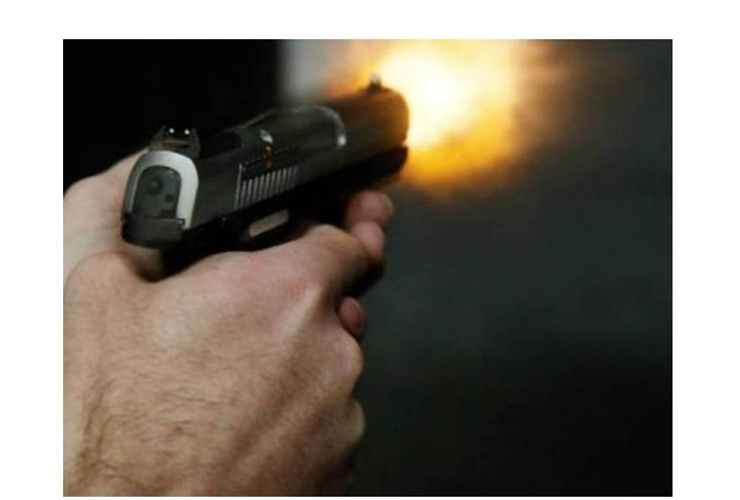 Bêbado põe arma na cintura e atira no próprio testículo