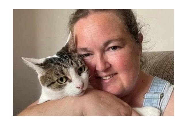 Mulher é salva pelo próprio gato durante ataque cardíaco: Ele sabia