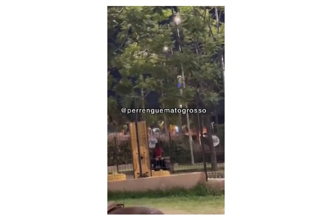Casal é flagrado fazendo sexo em shopping em MT