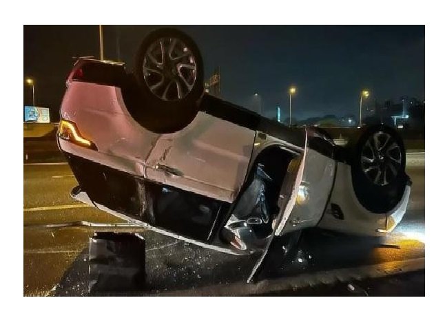 Land Rover de Paula Fernandes é atingida por carro desgovernado e capota várias vezes