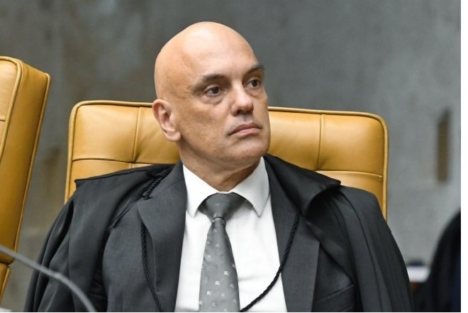 Ministro Alexandre de Moraes determina que PMs atuem nos estados para desbloquear rodovias