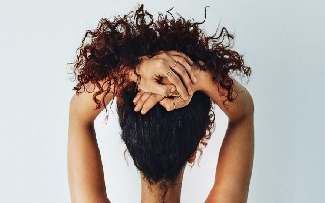 Hair Slugging: conheça a nova tendência de cuidados com o cabelo
