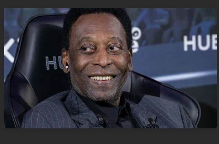 Boletim do Einstein acaba com 'mistério' e revela estado de Pelé após homenagem do Brasil na Copa
