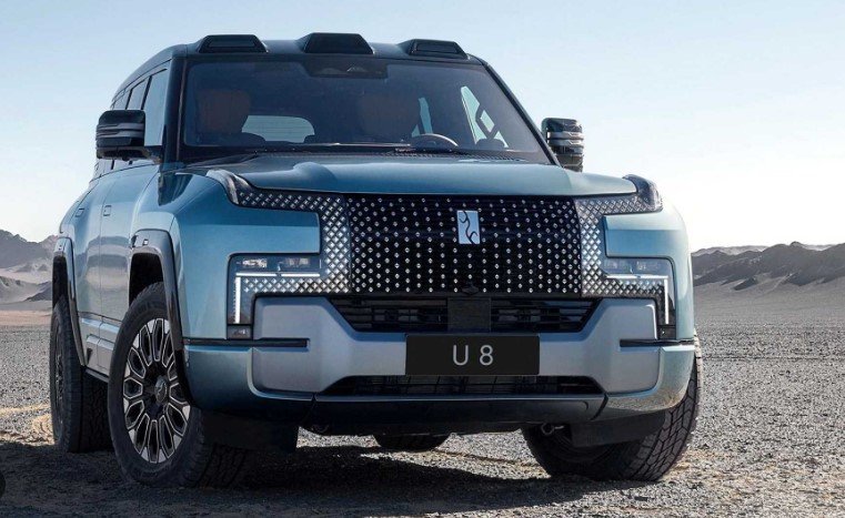 Land Rover chinês: Yangwang U8 flutua como um barco e tem mais de mil cavalos