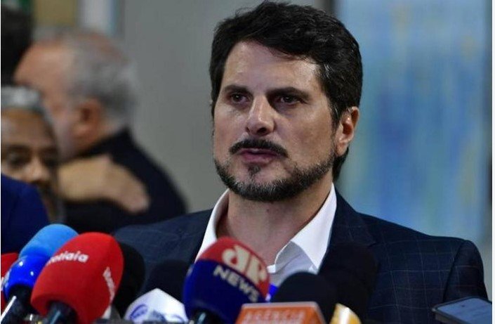 Do Val apresentou cinco versões sobre suposto plano golpista envolvendo Bolsonaro e agora diz que intenção é "ludibriar o inimigo"
