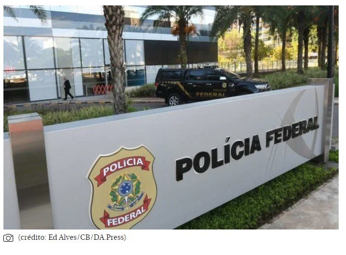 Delegado que investigou facada em Bolsonaro é nomeado para inteligência da PF