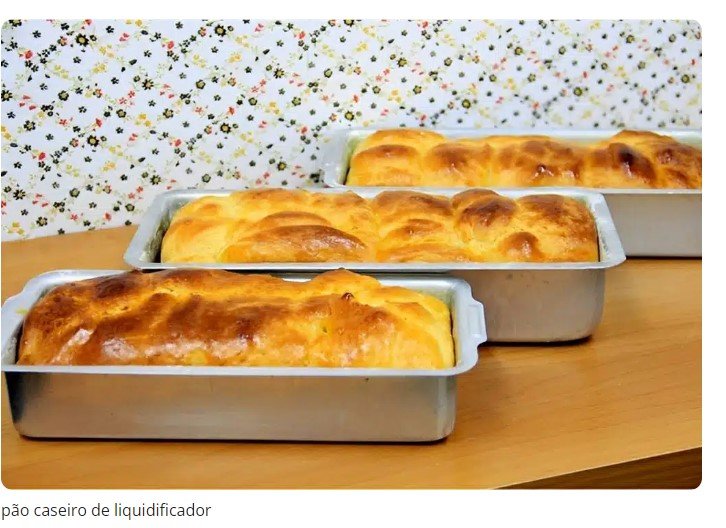 Pão caseiro de liquidificador basta bater os ingredientes colocar em formas e assar