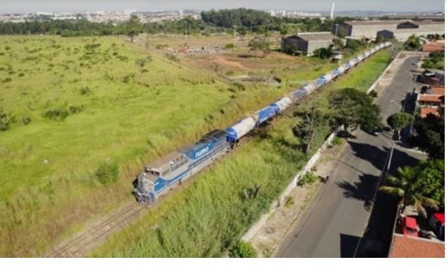 Transporte de etanol de milho via ferrovia pode impulsionar fornecimento do biocombustível