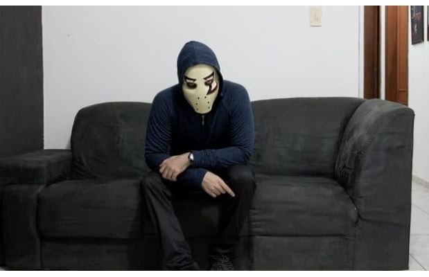 '5000 bitcoins grátis', Zangado tem canal hackeado com golpe de bitcoin