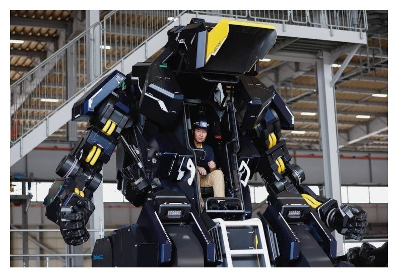 ARCHAX: Japoneses conseguem criar Robô transformer que vira veículo. (vídeo)