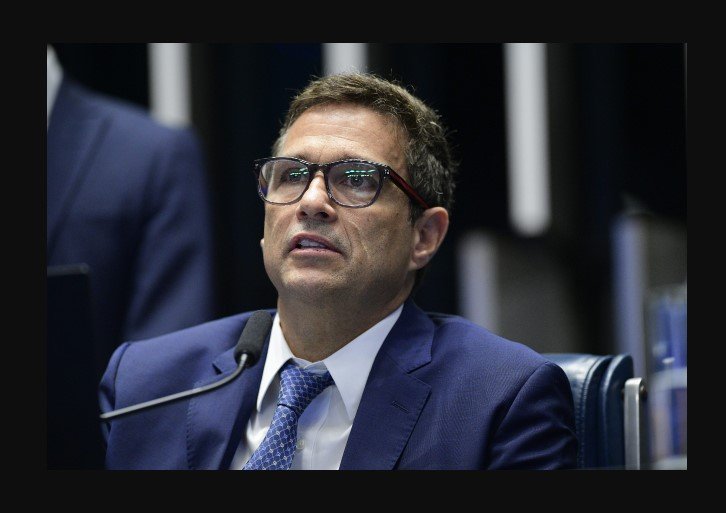 Campos Neto defende uso de inteligência artificial contra lavagem de dinheiro
