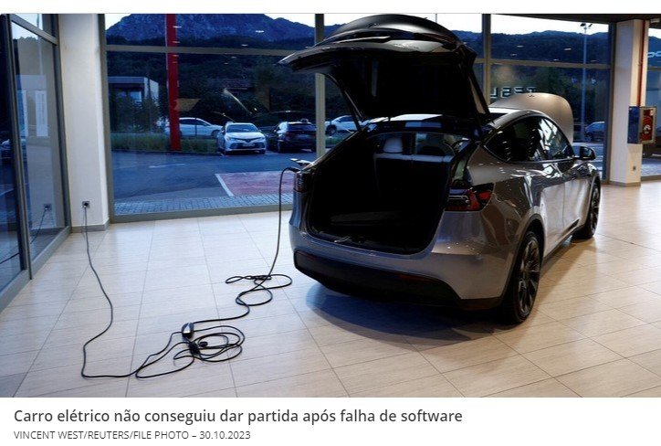 Após falha em atualização de software, carro elétrico não pode ser dirigido: 'O futuro é estúpido'