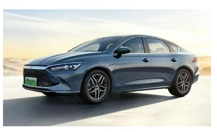 BYD cria versão barata de sedã híbrido para atacar o Corolla