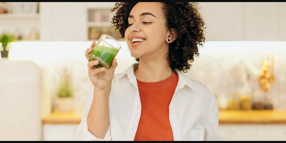 Suco de pepino com limão: quais os benefícios e como preparar?